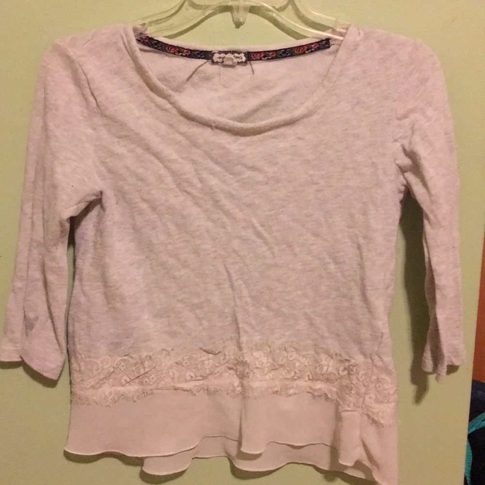 Cream light sweater with lace trim